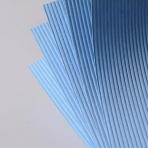 High filtration efficiency flame- retardant filter paper